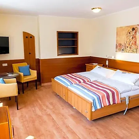 Heidehotel 3*